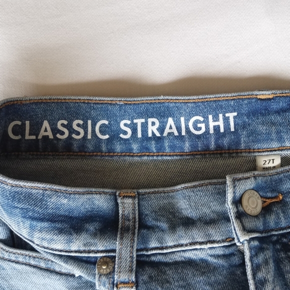 J.Crew Mid-Rise 90's Classic Straight Jean - Picture 4 of 7